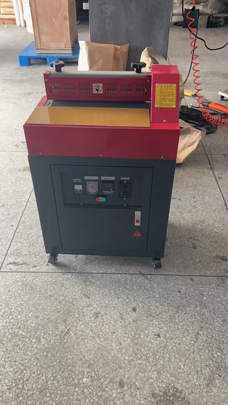 220V Hot Melt Glue Coating Machine For Footwear Leather Wares Paper Box Decorations