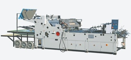 Sticking Window Fully Automatic Packing Machinery For Gift Box / Cosmetic Box